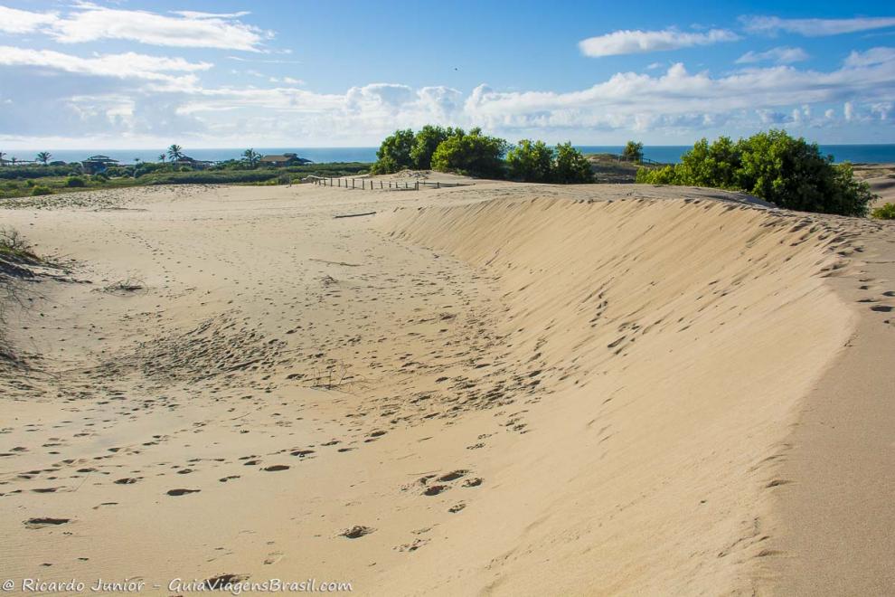 Imagem da praia em Itaúnas